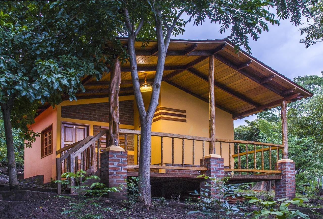 Hotel Congos Merida Bagian luar foto