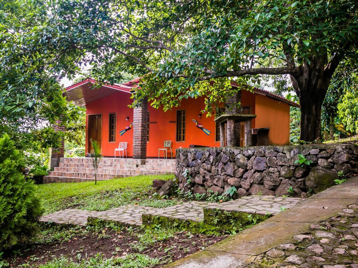 Hotel Congos Merida Bagian luar foto