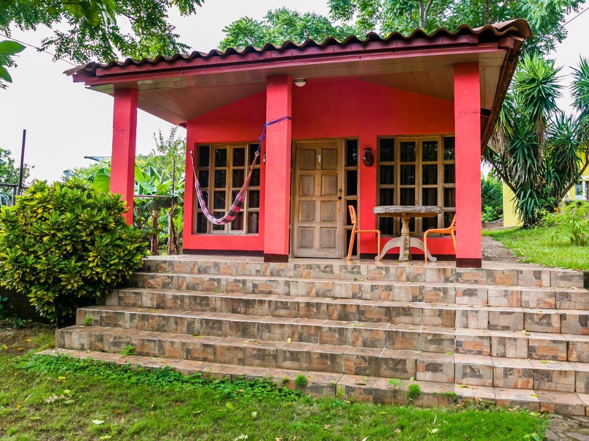 Hotel Congos Merida Bagian luar foto