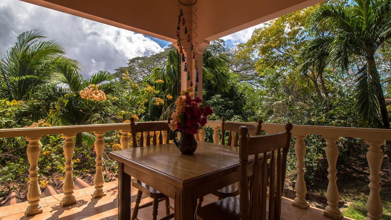 Hotel Congos Merida Bagian luar foto